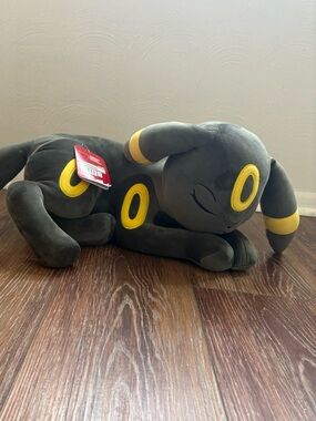 Sleeping Umbreon Pokémon Plush NWT